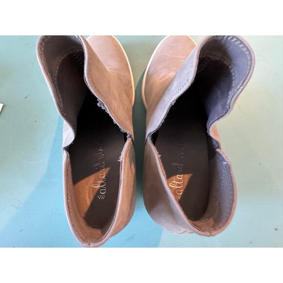 Altar'd STATE ankle boots/shoes, size 8; Gray; heel - Picture 7 of 8